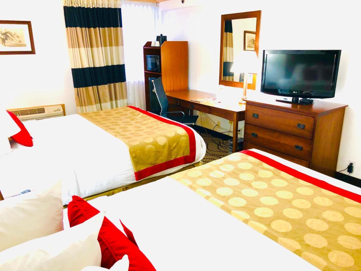 Hotel Ramada By Wyndham Birmingham Airport Extérieur photo